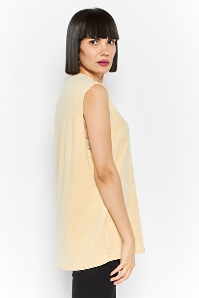 4th & Reckless Women Crew Neck Sleeveless Textured Tank Top, Beige