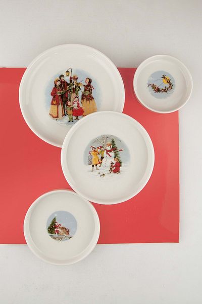 Bursa Porselen Dekor Christmas Song 4 Size Porcelain Plates Set