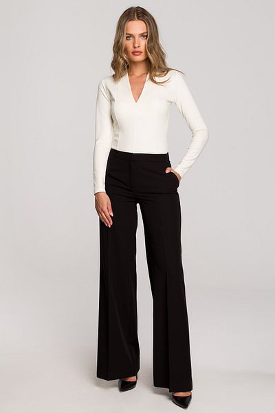 Stylove Trousers with wide legs