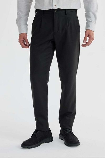 Jakamen Μαύρο παντελόνι Comfort Fit με διπλή πλισέ πόρπη στη μέση από βαμβακερό καμβά