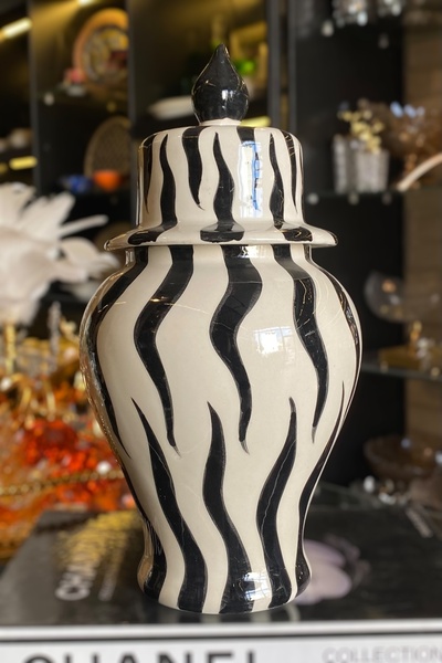 LEMİ DEKORASYON Siyah-Beyaz Zebra Desenli Kapaklı Şah Küp Vazo 30 Cm