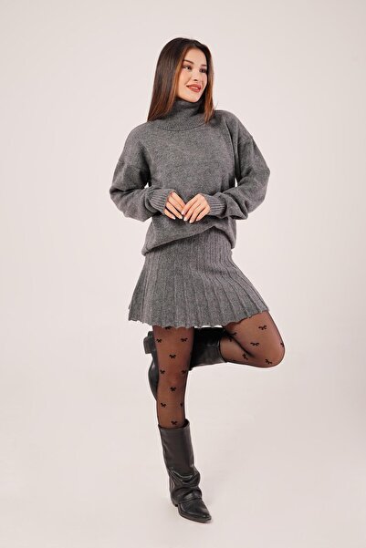 Hipo Trend Бойфренд-капюшон і міні-спідниця з плісированою спідницею Антрацитовий трикотажний комплект