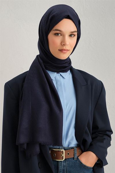 Armine Formal Logo Viscon Shawl 08