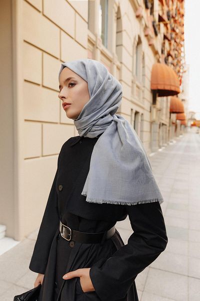 Armine 1000 2 08 Model Wool Shawl