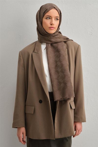 Armine Wool Shawl 1000 2 09 Model