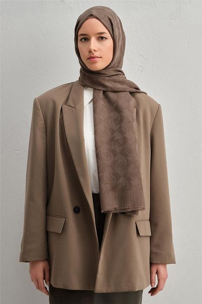 Armine Wool Shawl 1000 2 09 Model