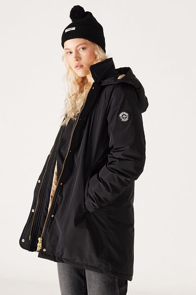 WRANGLER Wrangler All Terrain Gear - سترة نسائية سوداء بقصة مريحة وقابلة للإزالة