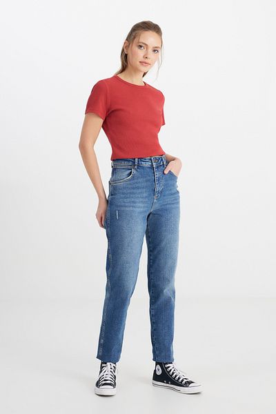 WRANGLER Mom Fit Jeanshose mit hoher Taille und schmalem Bein