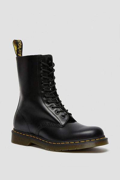 Dr. Martens 1490 Black Smooth
