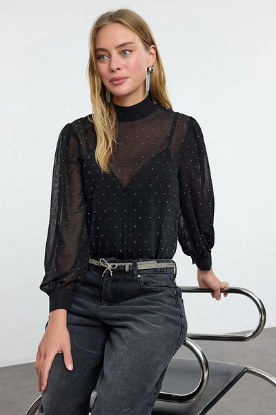Trendyol Collection Μαύρη γυαλιστερή πέτρα εμπριμέ μπλούζα από σιφόν TPRAW25BZ00028
