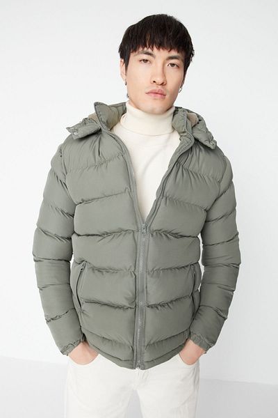 Trendyol Collection Khakifarbene, aufblasbare Winterjacke – reguläre Passform, wind- und wasserabweisend TMNAW22MO0132
