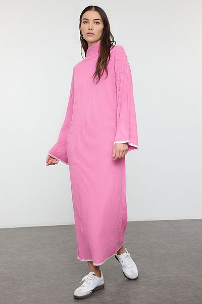 Trendyol Modest Μακρύ πλεκτό φόρεμα με ροζ ραφές TCTAW25EB00001