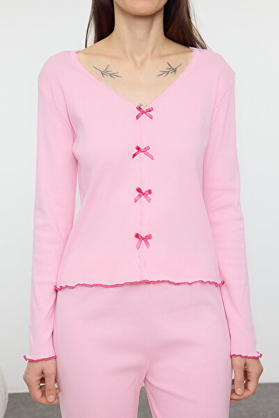 Trendyol Collection Bordás kötött pizsama szett rózsaszín pamut csipkével és szalag/masni részletekkel THMAW25PT00206