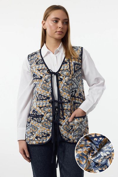 Trendyol Modest سترة كبيرة الحجم باللون الأزرق الداكن TCTAW25YL00008