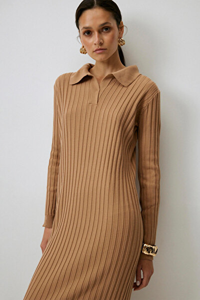 Touché Privé Πλεκτό φόρεμα με λαιμό πόλο