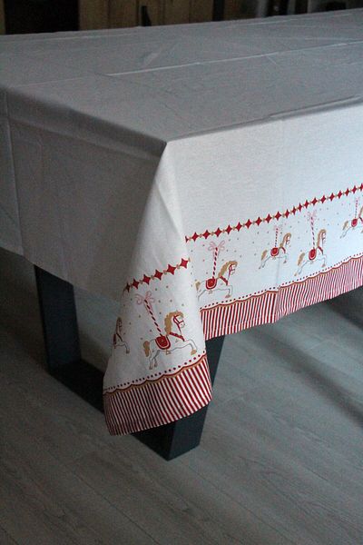 DDHOME Christmas Themed Cotton Christmas Tablecloth - 150X200 Size Knrat
