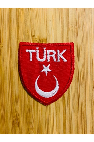 Öztürk Arma Yapıştırmalı ve dikmeli TÜRK Bayrak 5.5x6cm. Kırmızı/Beyaz. 1 adet.
