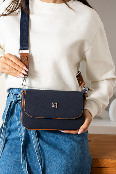 Just Polo Kadın Omuz Çantası Ebat:boy:15 Cm En : 24 Cm