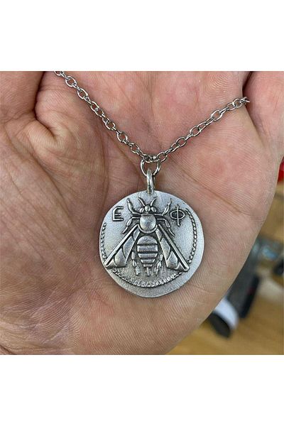 Köstebek Vintage Wasp Locket Necklace