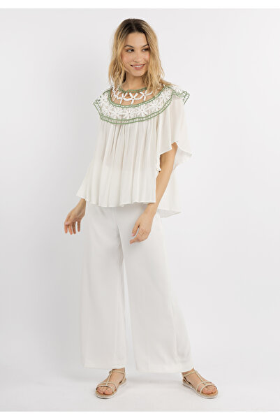 Izia Shirt mit Blumenspitze