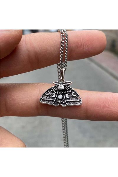 Köstebek Phases Of The Moon Moth Necklace