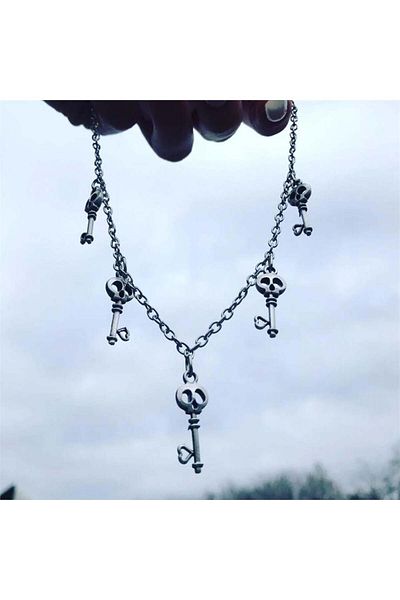 Köstebek Heart Skull Detailed Key Necklace