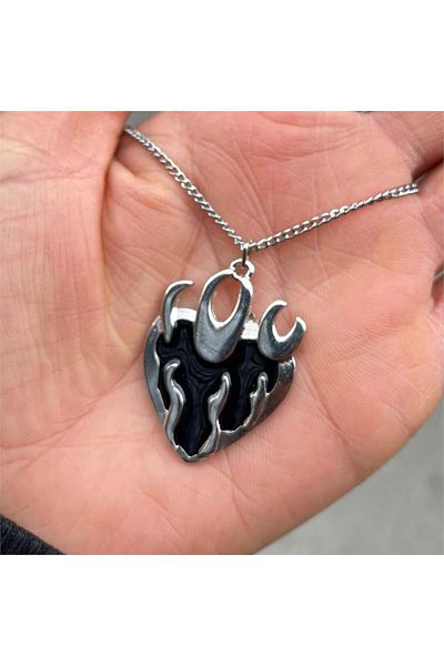 Köstebek Black Flame Heart Necklace