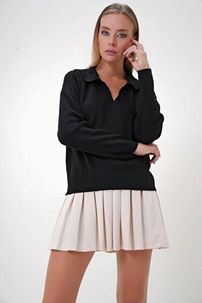 Mossta Black Loose Polo Neck Sweater