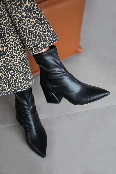 STRASWANS Garcia Black Leather Boots - Women, Stretch Pointed Fit