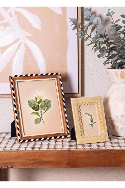 The Mia Wavy Photo Frame Yellow 15X20 cm