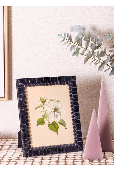 The Mia Wavy Photo Frame Black 25X30 cm
