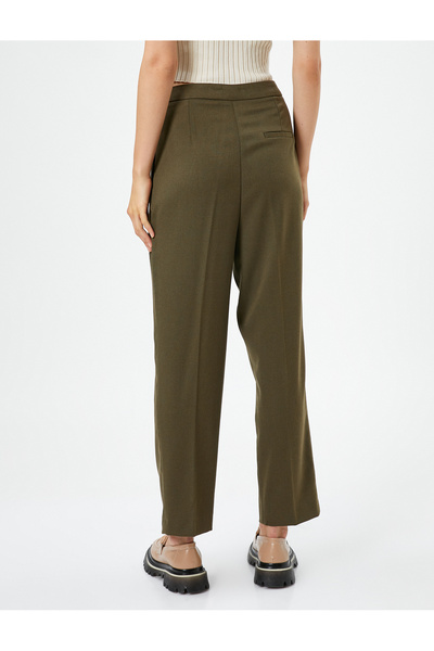 Koton Düz Paça Pantolon Pileli Cep Detaylı Düğmeli