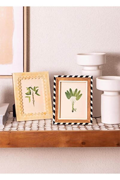 The Mia Wavy Photo Frame Yellow 18X23 cm