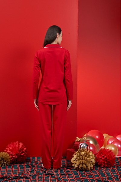 Reyhanlar Kadın Şardonlu Penye Pamuklu Önden Düğmeli New Year Nakışlı Pijama Takımı