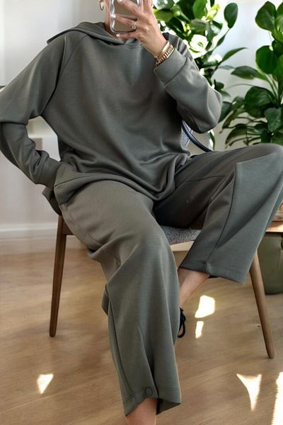 Flow Mi̇sseale Modl Sweatshirt Pants Set
