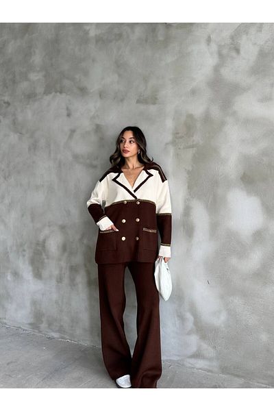 By Nilgün Akay Knitted Suit with Buttoned Jacket and Trousers (Comfortable Fit)