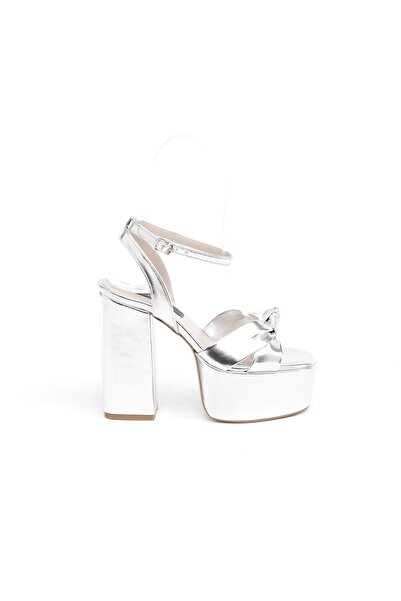 derinet Bilekten Bantlı Platformlu Kadın Topuklu Ayakkabı