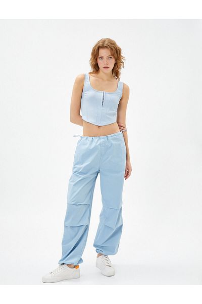 Koton Geripptes Crop-Bustier mit U-Ausschnitt und Riemenverschluss