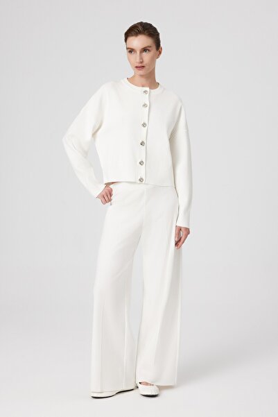 Mısırlı Ekru Düğme Detaylı Kadın Hırka