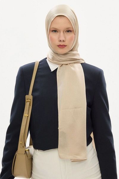 hijabchi Βραδινό Σάλι Φωτεινό Μεταξένιο Μπεζ - Janjan Design