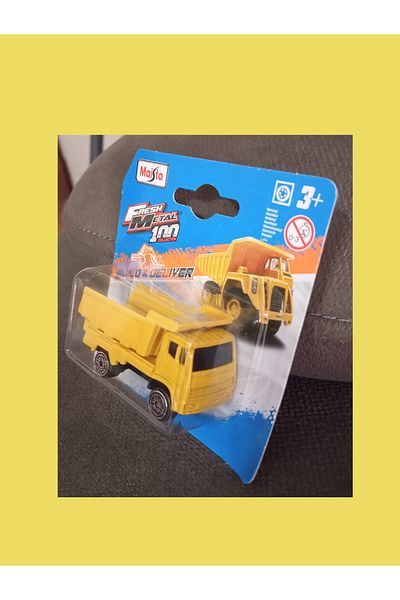 Maisto 1/64 Scale Diecast Fresh Metal 100 Collection Tipper Truck