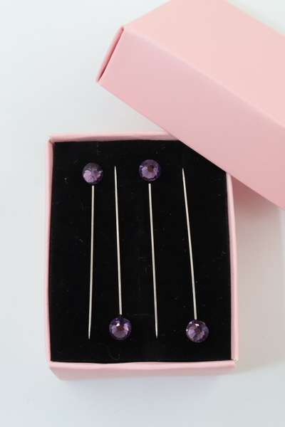 NUMETAL 4 bucăți de ace de eșarfă mov cu pietre de diamant. Clip pentru eșarf...