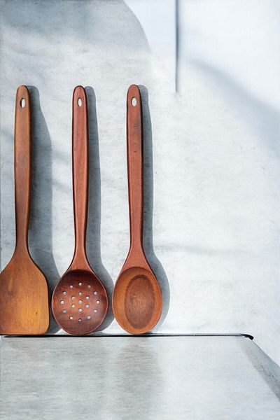 Mirilliahome Set of 6 Acacia Spatulas, Spoons, Colanders and Steel Grater