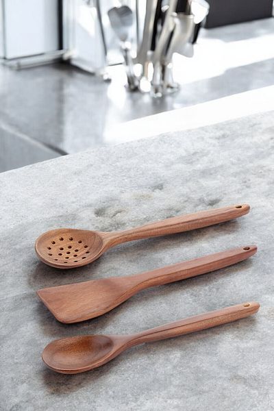 Mirilliahome Acacia Wood Serving Set - Spoon, Colander, Spatula