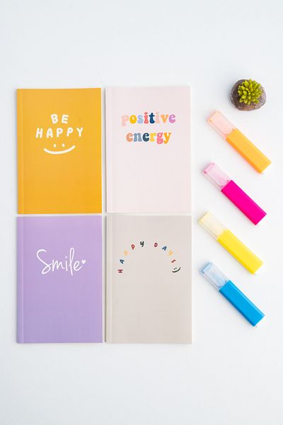 Fly Notes Set de 4 caiete fără linii - 10x15cm, 64 pagini, mini caiet școlar și serie de caiete cadou
