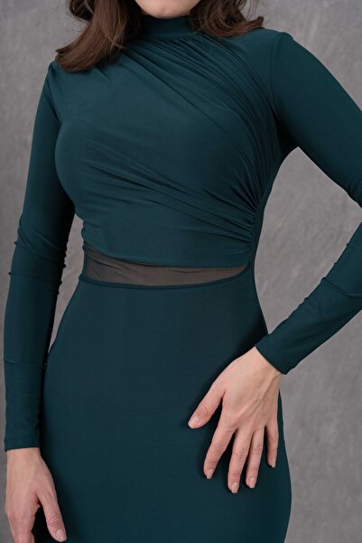 bayansepeti Zöld Midi estélyi ruha - rugalmas homokszínű szövet, tüll kivágás, állógallér, hosszú ujjú 10957