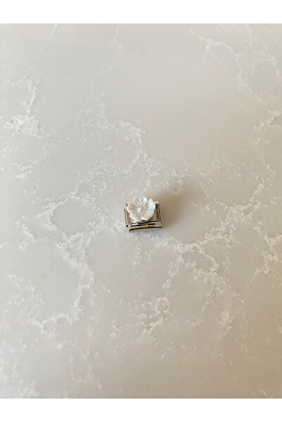 kubotique Paslanmaz Çelik Beyaz Çiçek Kabartmalı İtalyan Bileklik Charm