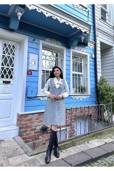 KÜÇÜĞÜM BUTİK Rochie de culoare gri, scurtă, cu decolteu în V