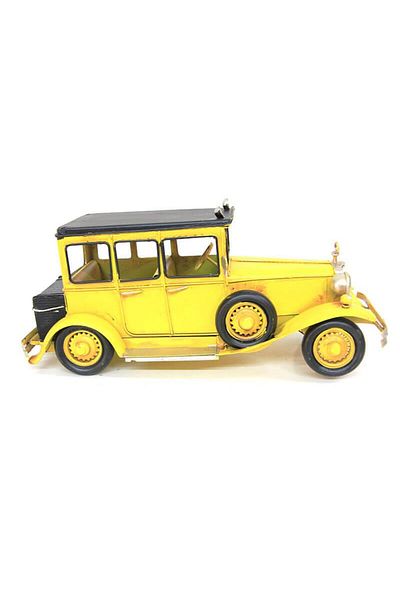 Amore Mio Decorative Metal Car Figurine Home Office Gift