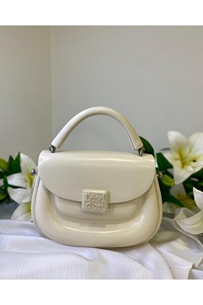 Levidor Beyaz Kalp Aksesuarlı El Çantası
